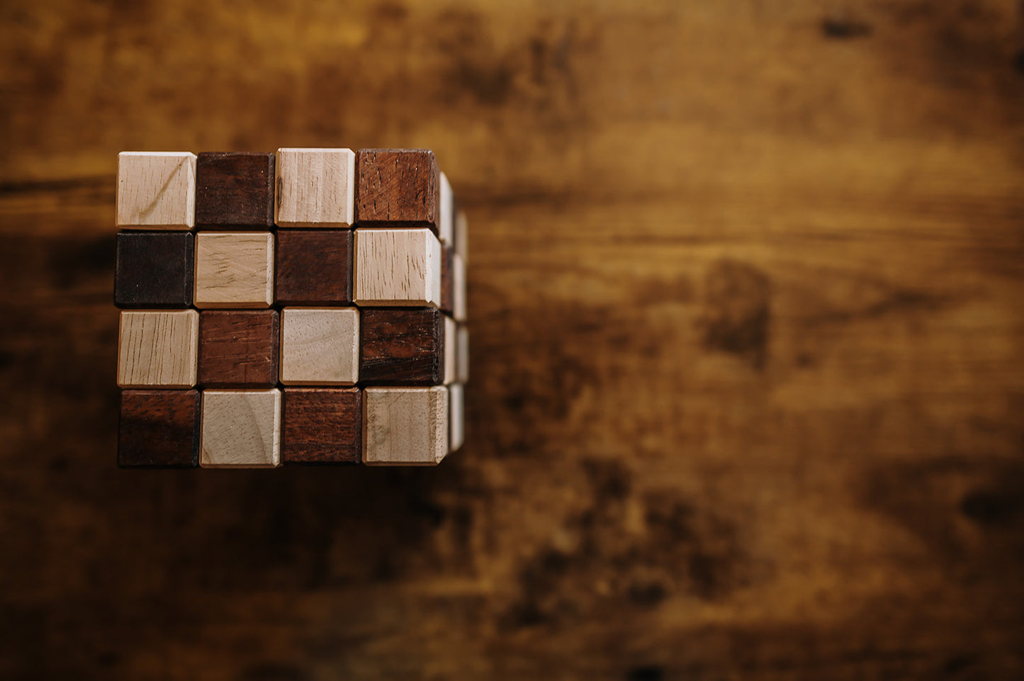 Snake King 4X4X4 Large Beveled Edges