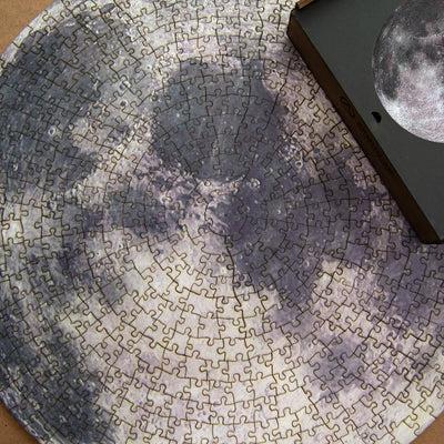 Round Wooden Puzzle "MOON"
